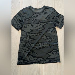 Lululemon Metal Vent Breathe Short Sleeve *City Edition
San Francisco